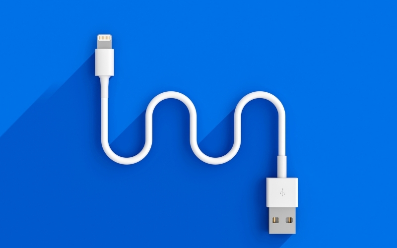 Nên tìm mua các cáp sạc chính hãng để đảm bảo an toàn